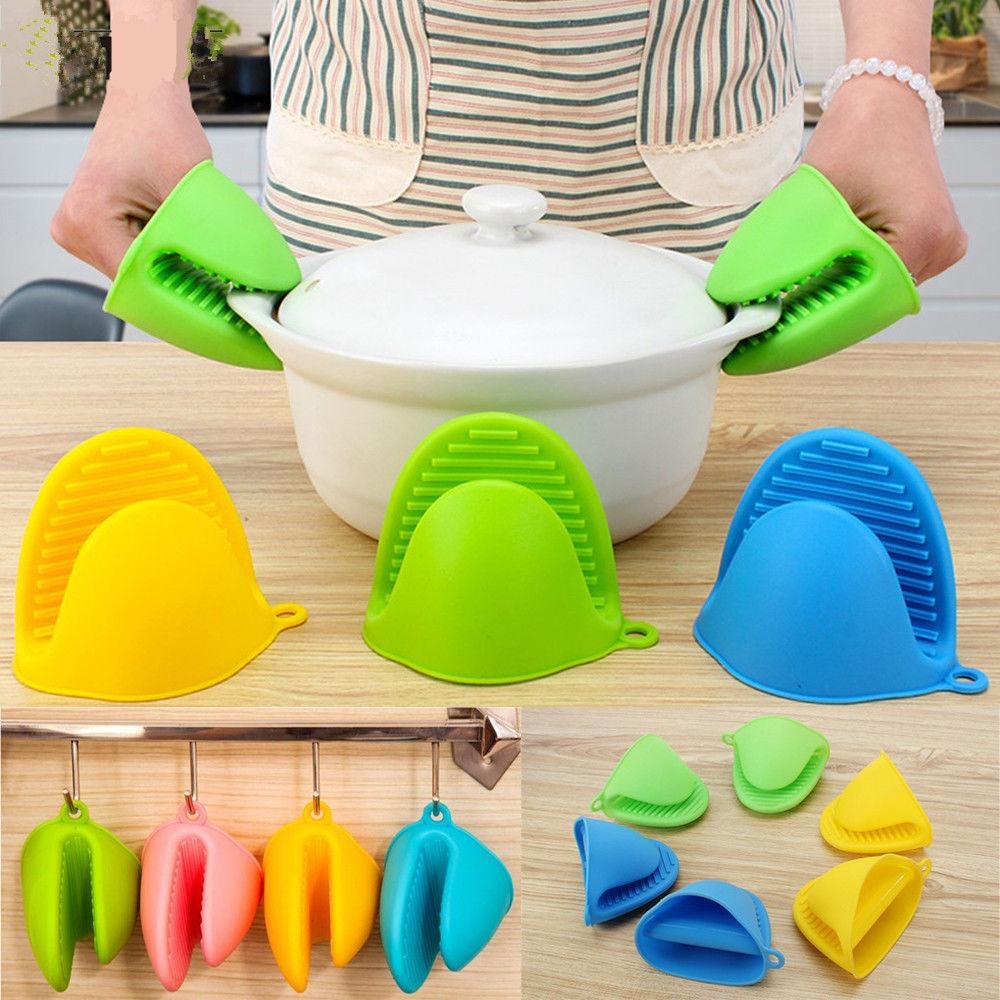 Silicone Heat Resistant Glove Clip – Non-Slip Insulation Pot & Bowl Holder, Cooking & Baking Oven Mitt, Heatproof Kitchen Glove (1 Pc, Random Color)